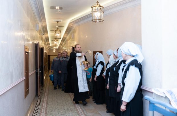 Крещение в гостинице